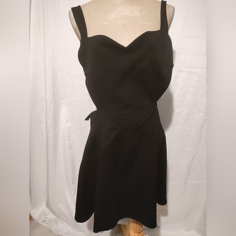 Retrolicious XL heart shaped black skirtall